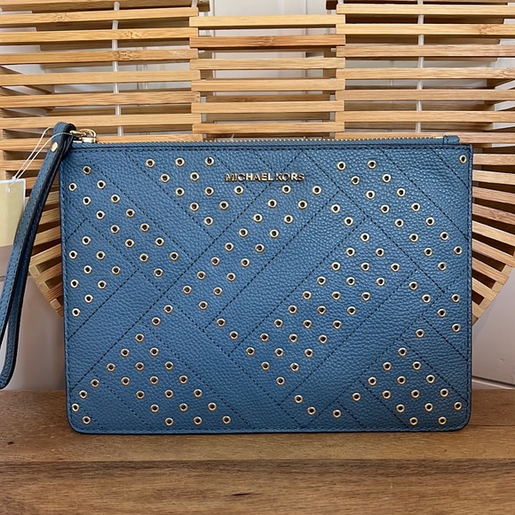 MICHAEL Michael Kors Handbags - Michael Kors Jet Set Travel Clutch